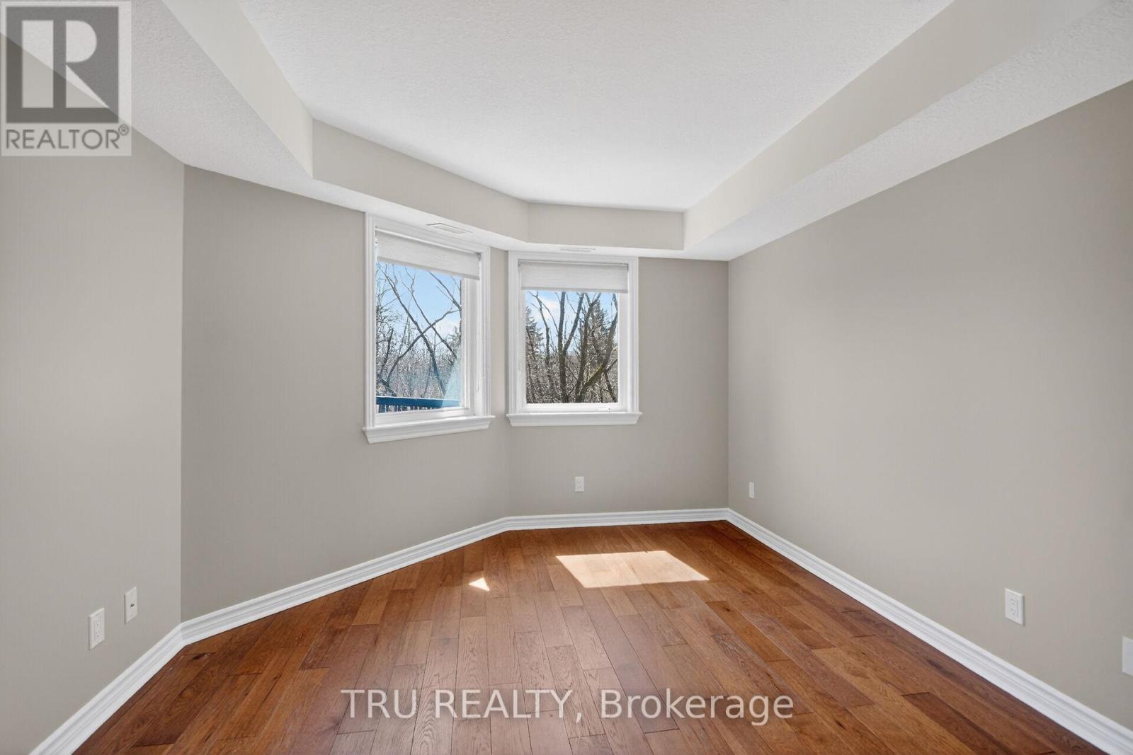 #113 398 VAN BUREN STREET - 19