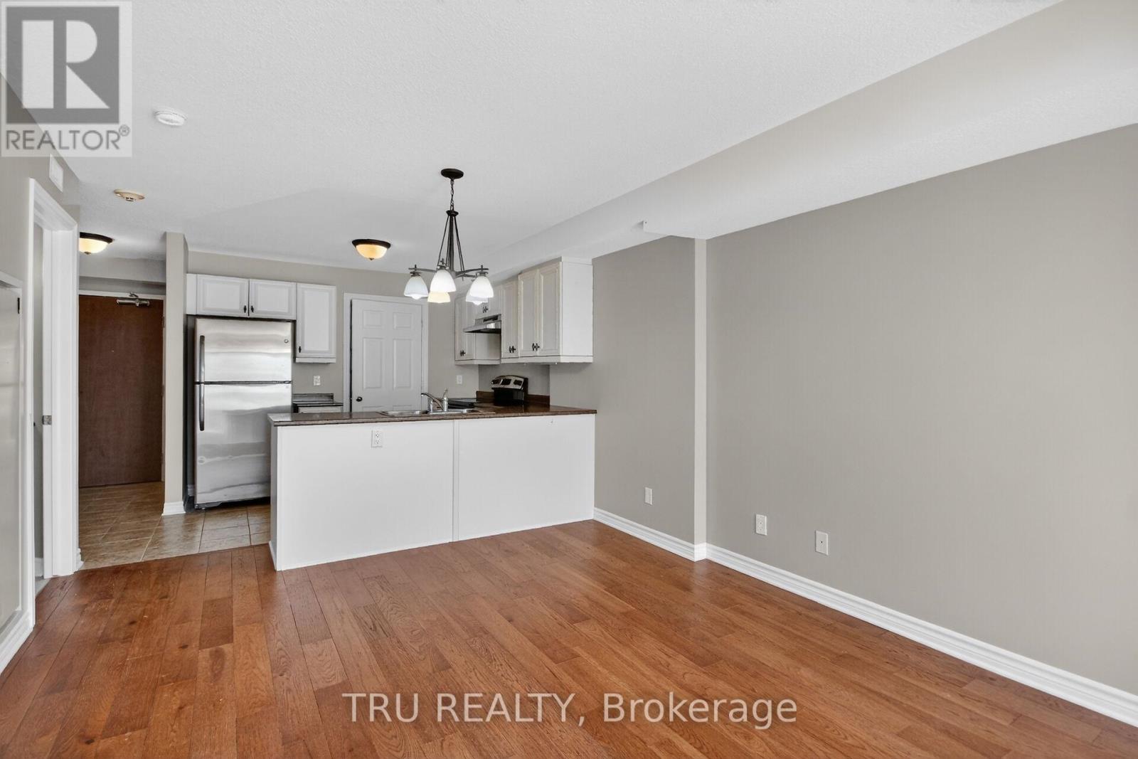 #113 398 VAN BUREN STREET - 8