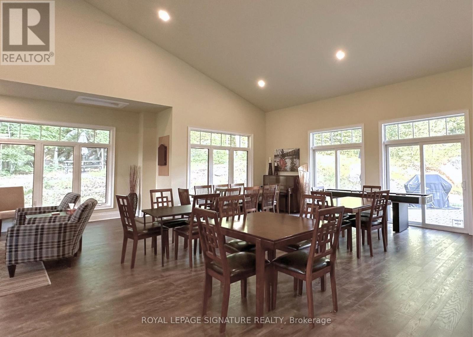 Clubhouse Party Room