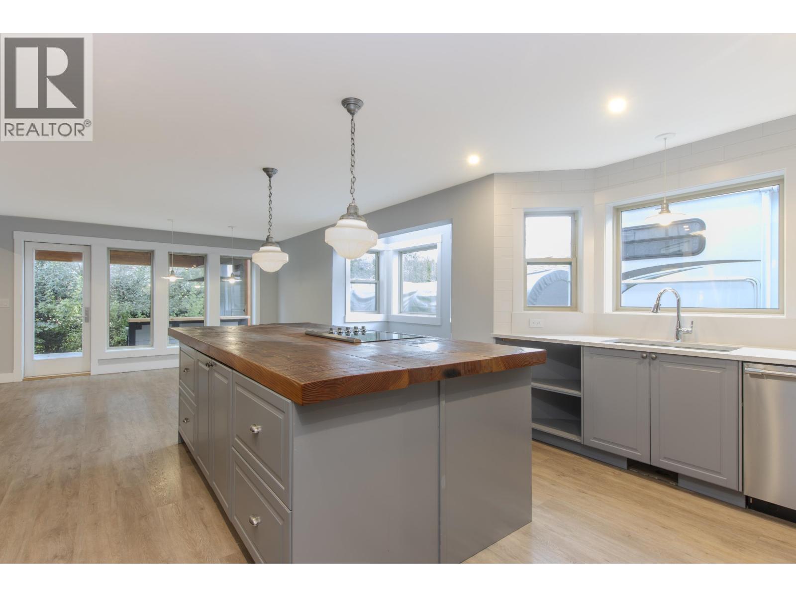41281 MEADOW AVENUE - photo 4