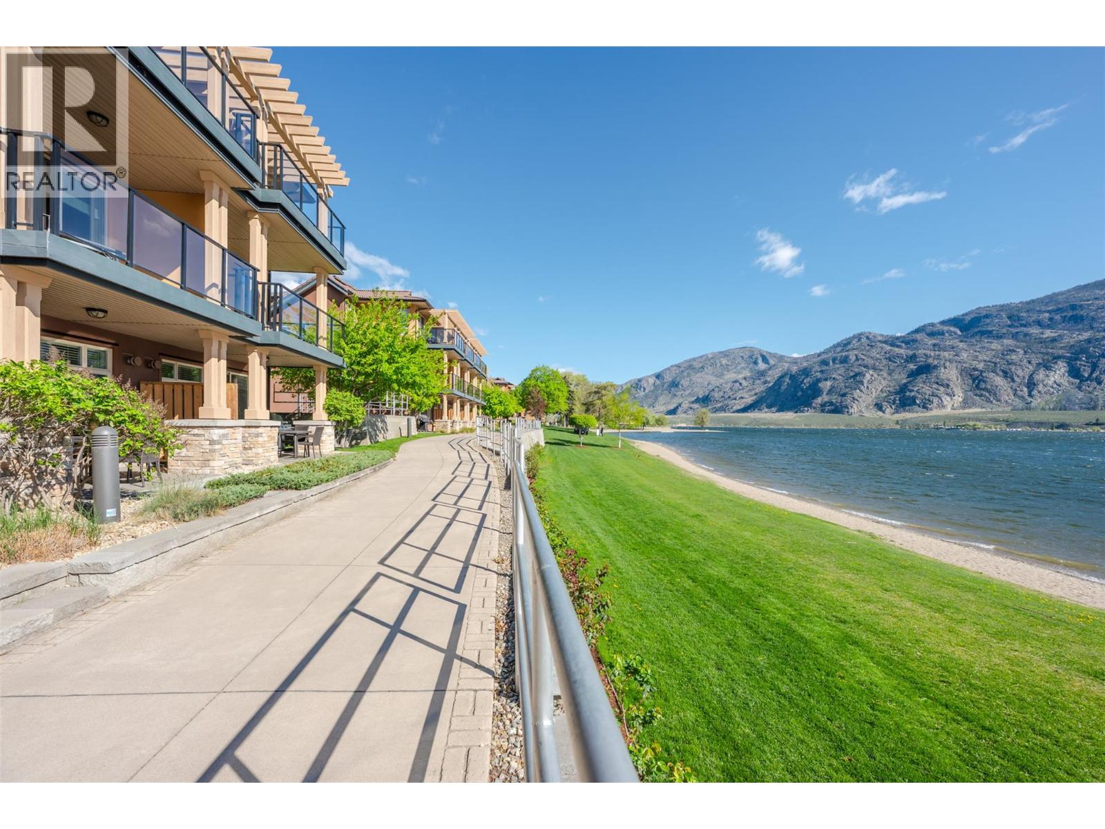 54 15 Park Place, Osoyoos