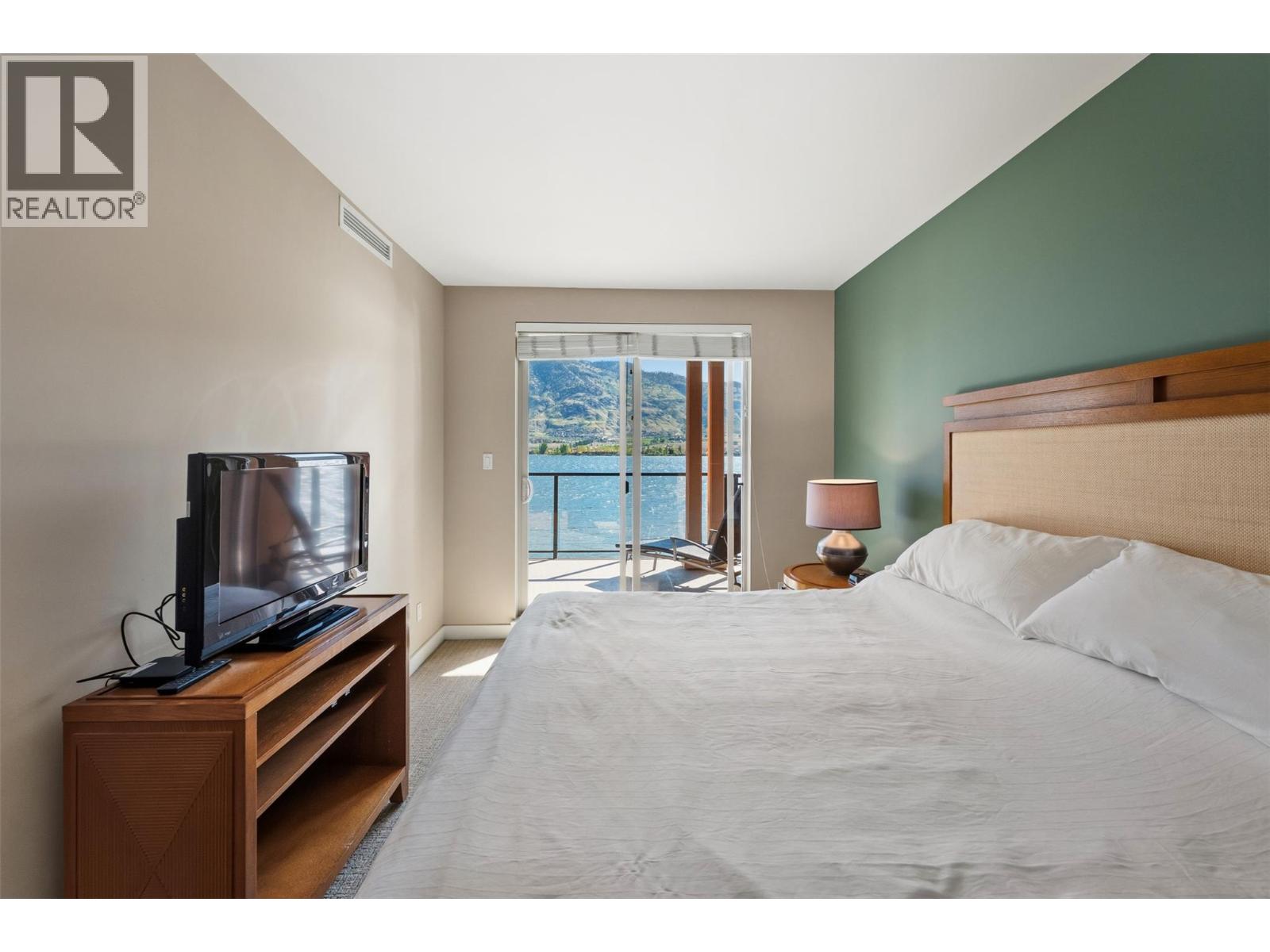 54 15 Park Place, Osoyoos