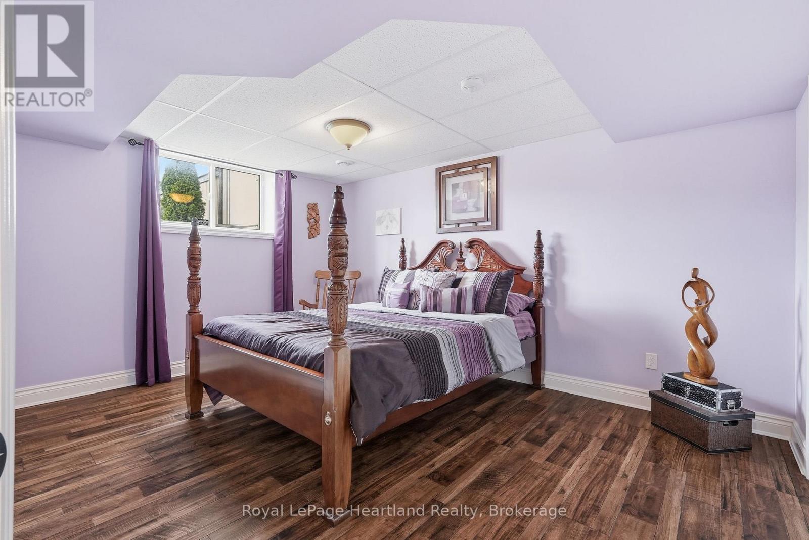 6 BROWN STREET S - 25