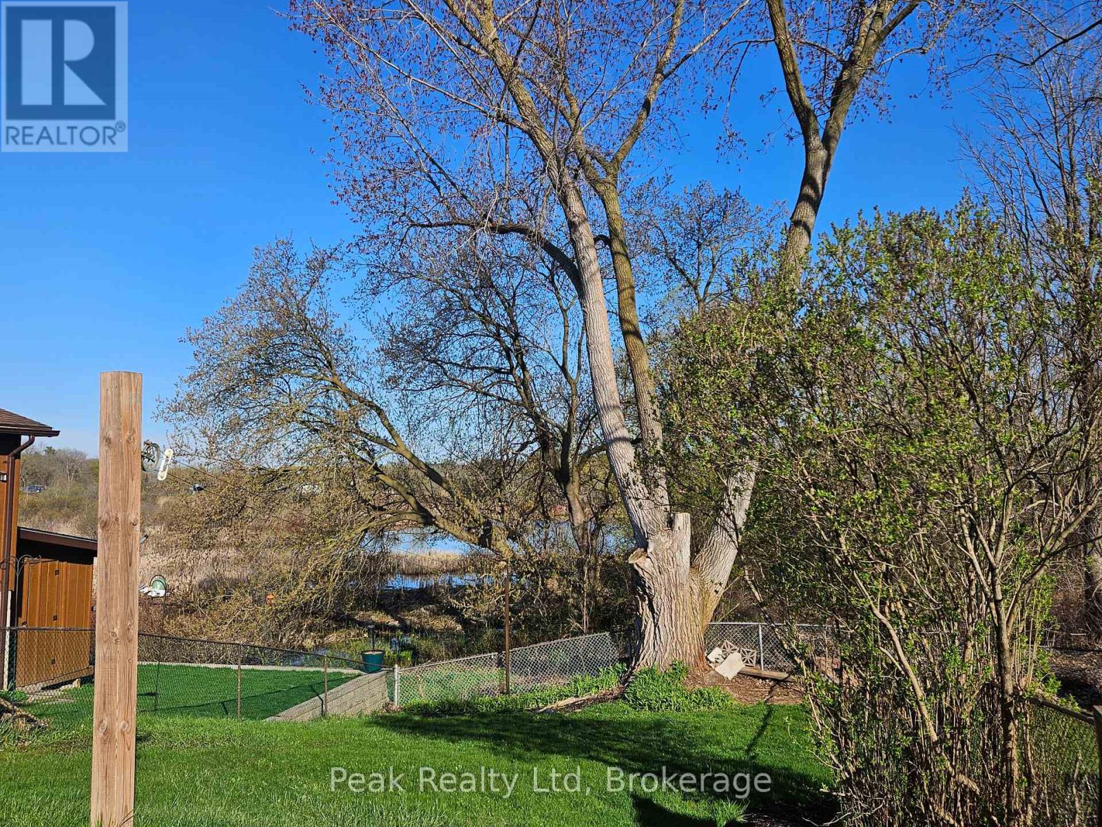 122 KEATS DRIVE - 6