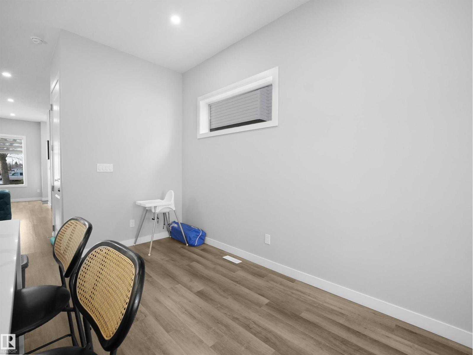 10913 159 ST NW, Edmonton