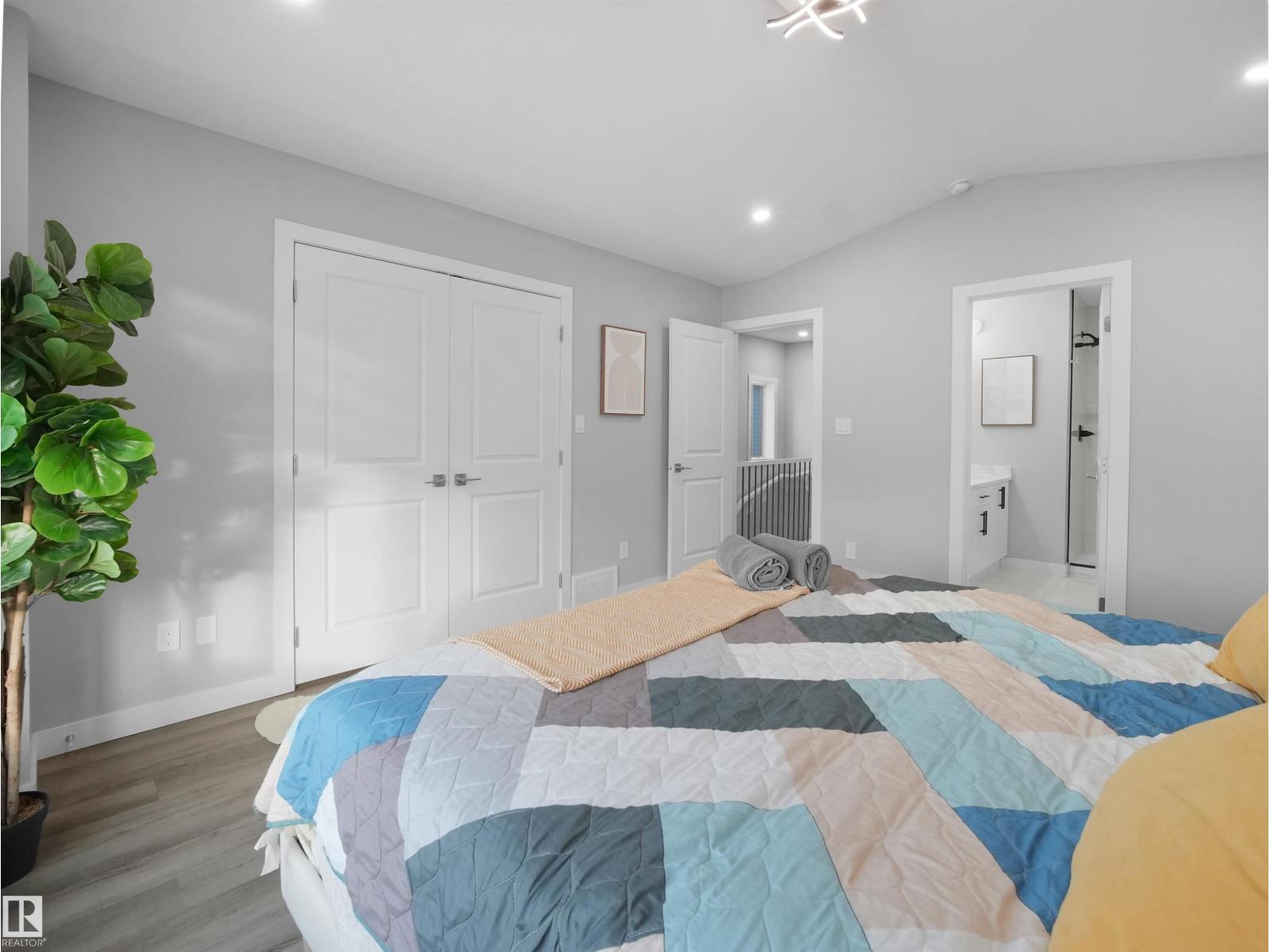 10913 159 ST NW, Edmonton