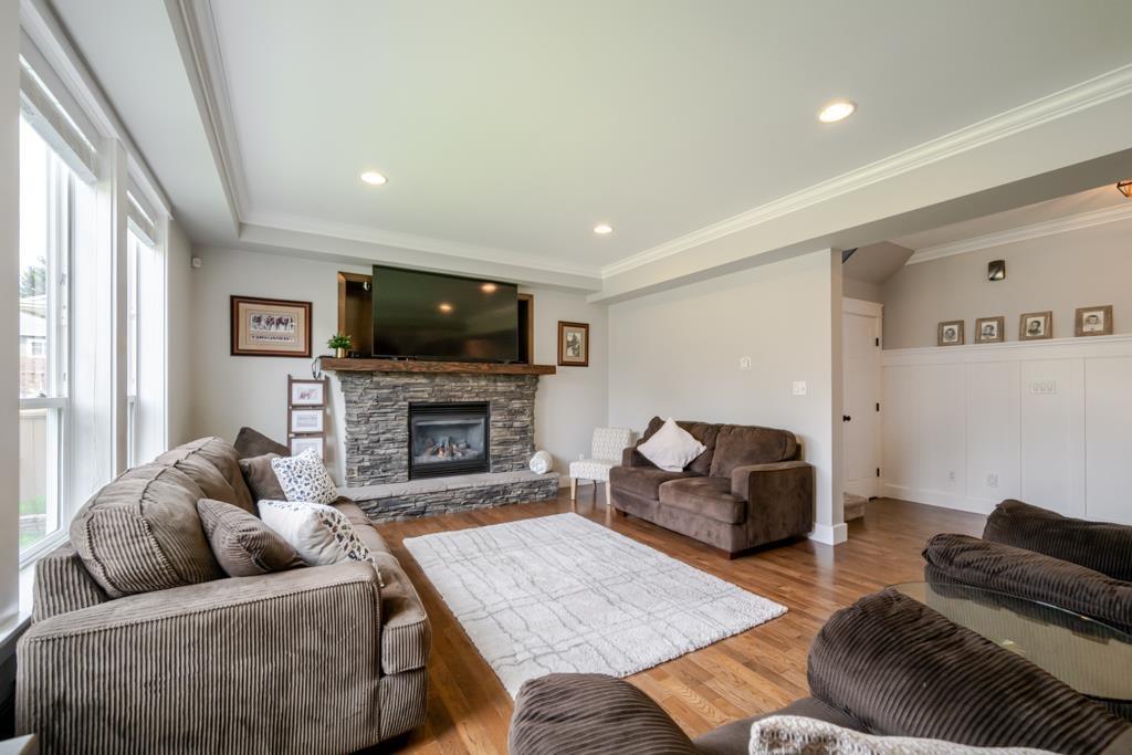 8761 MACHELL STREET — photo 10