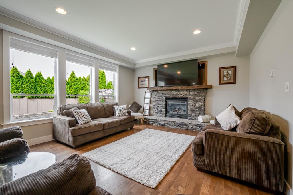 8761 MACHELL STREET — photo 9