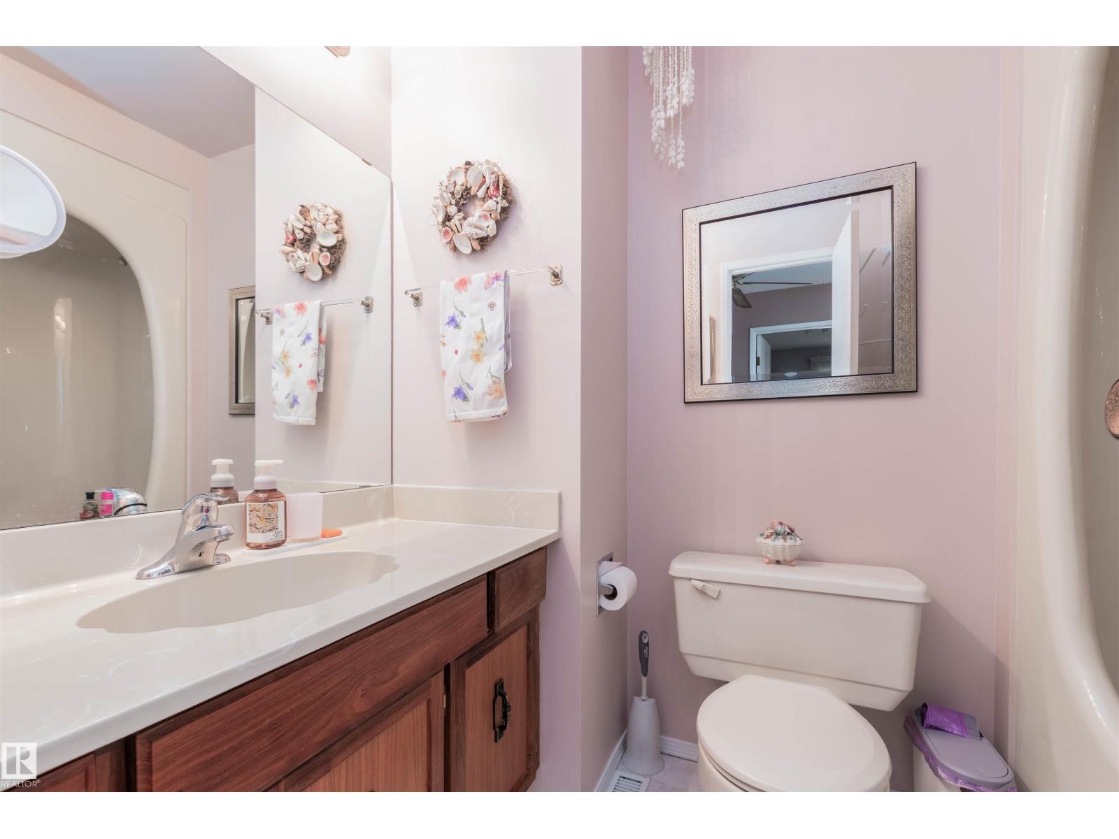 60 WOODSTOCK DR, Sherwood Park