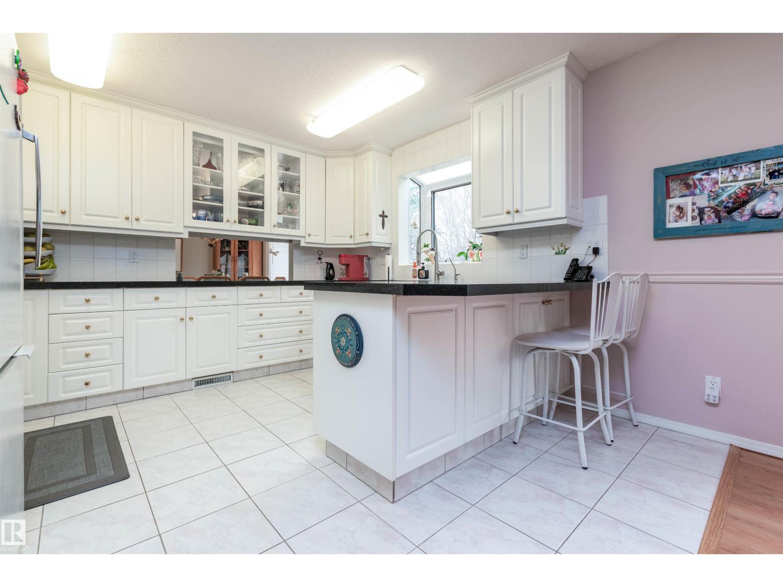 60 WOODSTOCK DR, Sherwood Park