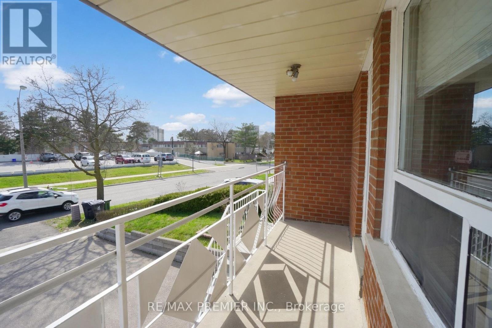 258 GRANDRAVINE DRIVE - 3