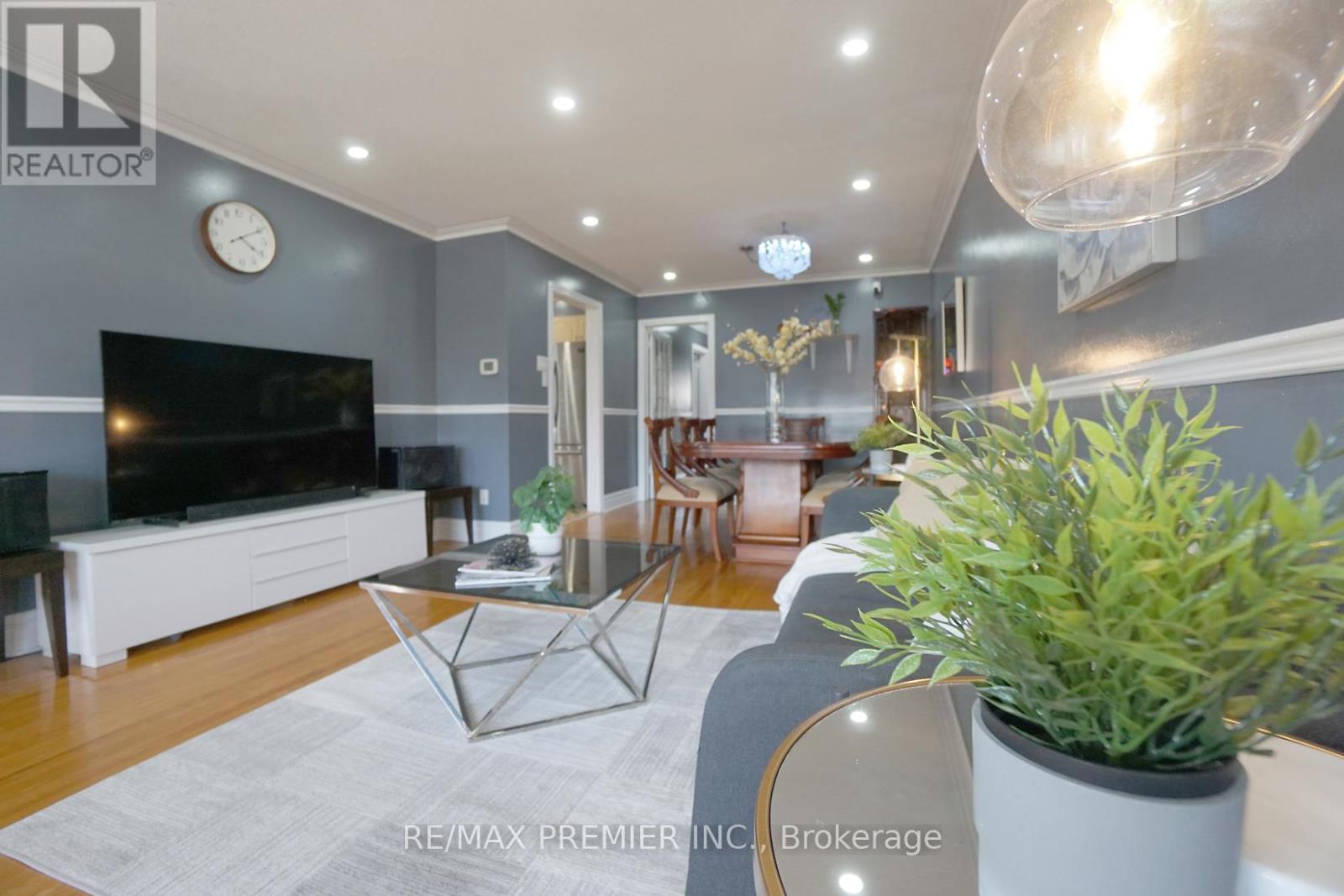 258 GRANDRAVINE DRIVE - 8
