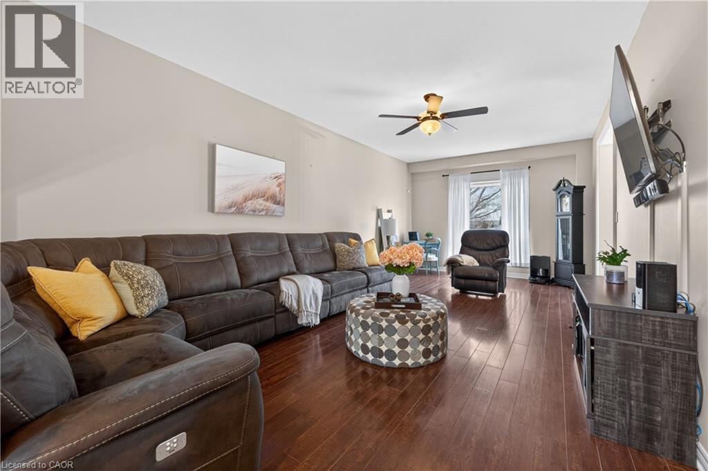 4071 BUSH Crescent, Beamsville, Ontario, L3J0G7 — Photo 3