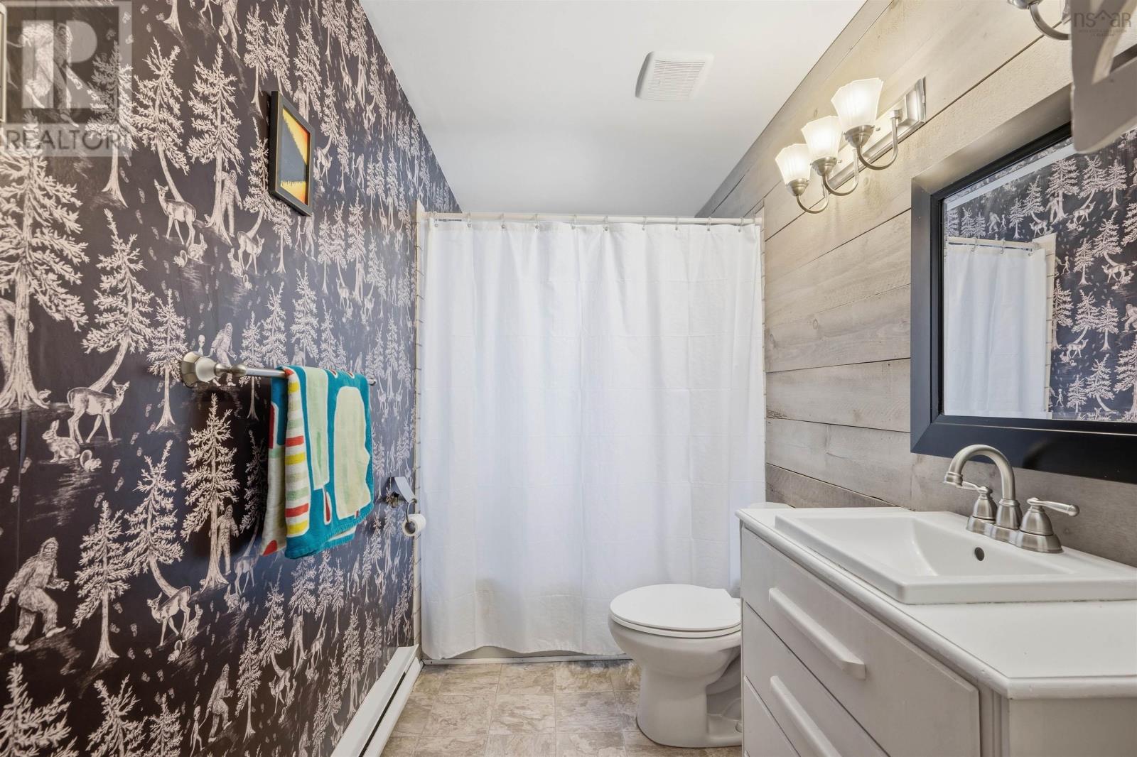 Property 21 of 30 of 450 Shore Drive