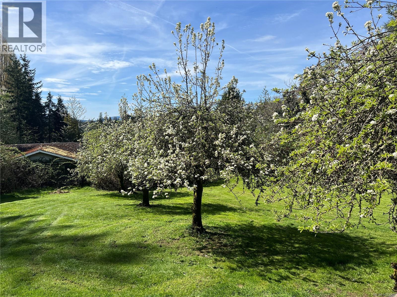 9146 West Saanich Rd, North Saanich