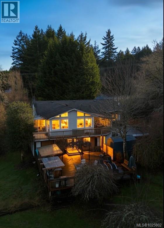 9146 West Saanich Rd, North Saanich