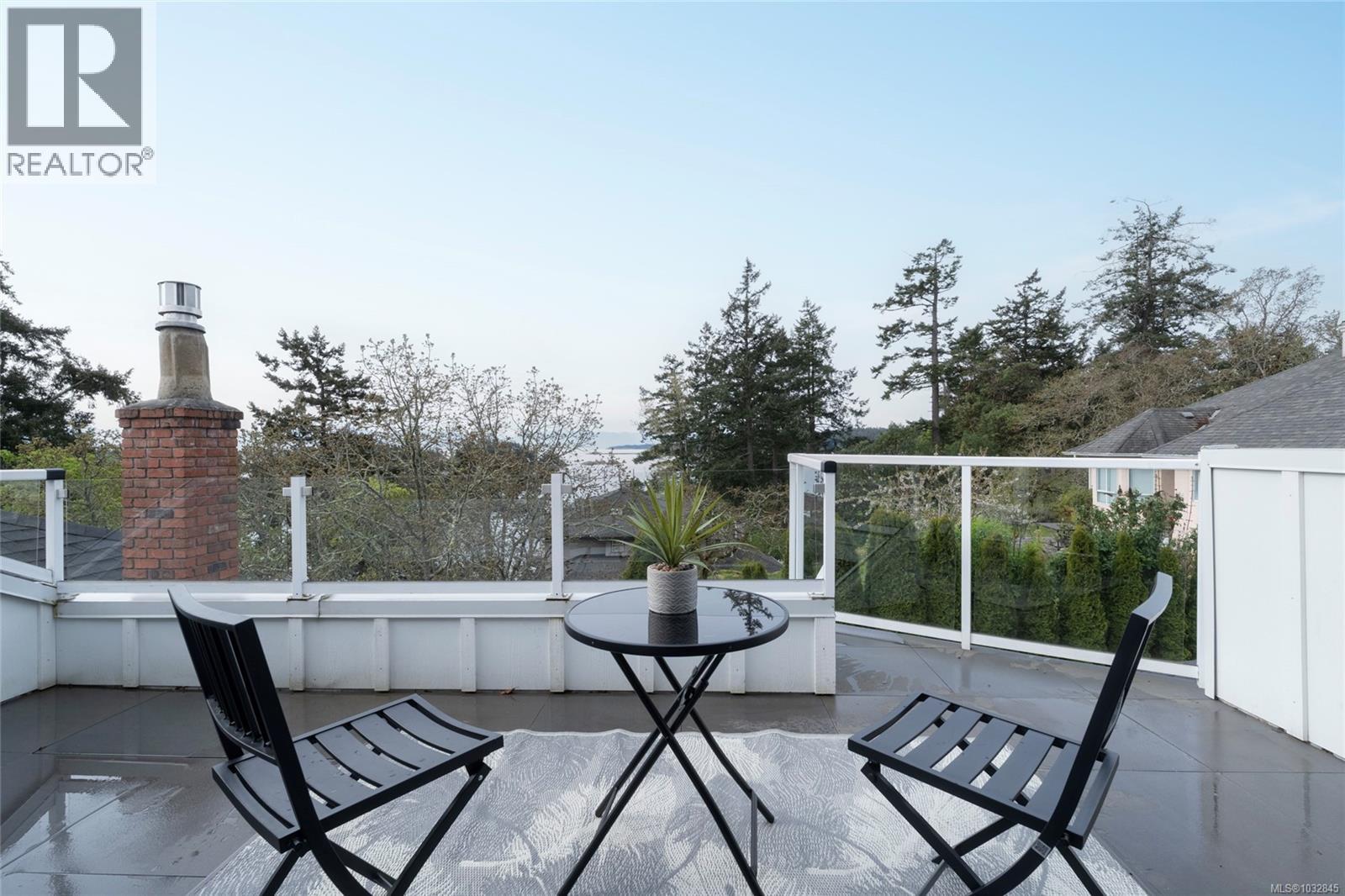 77 View Royal Ave - 34