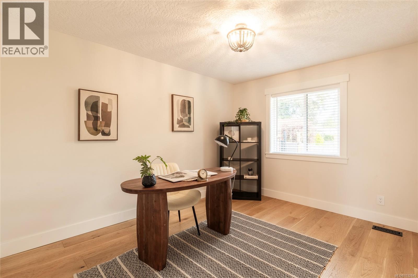 77 View Royal Ave - 28