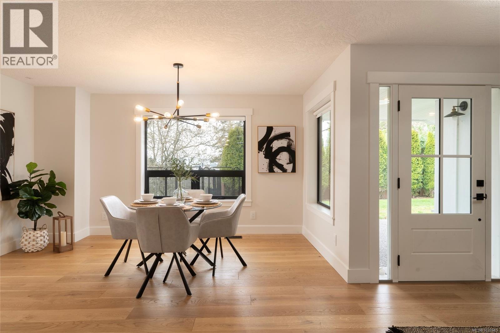 77 View Royal Ave - 22