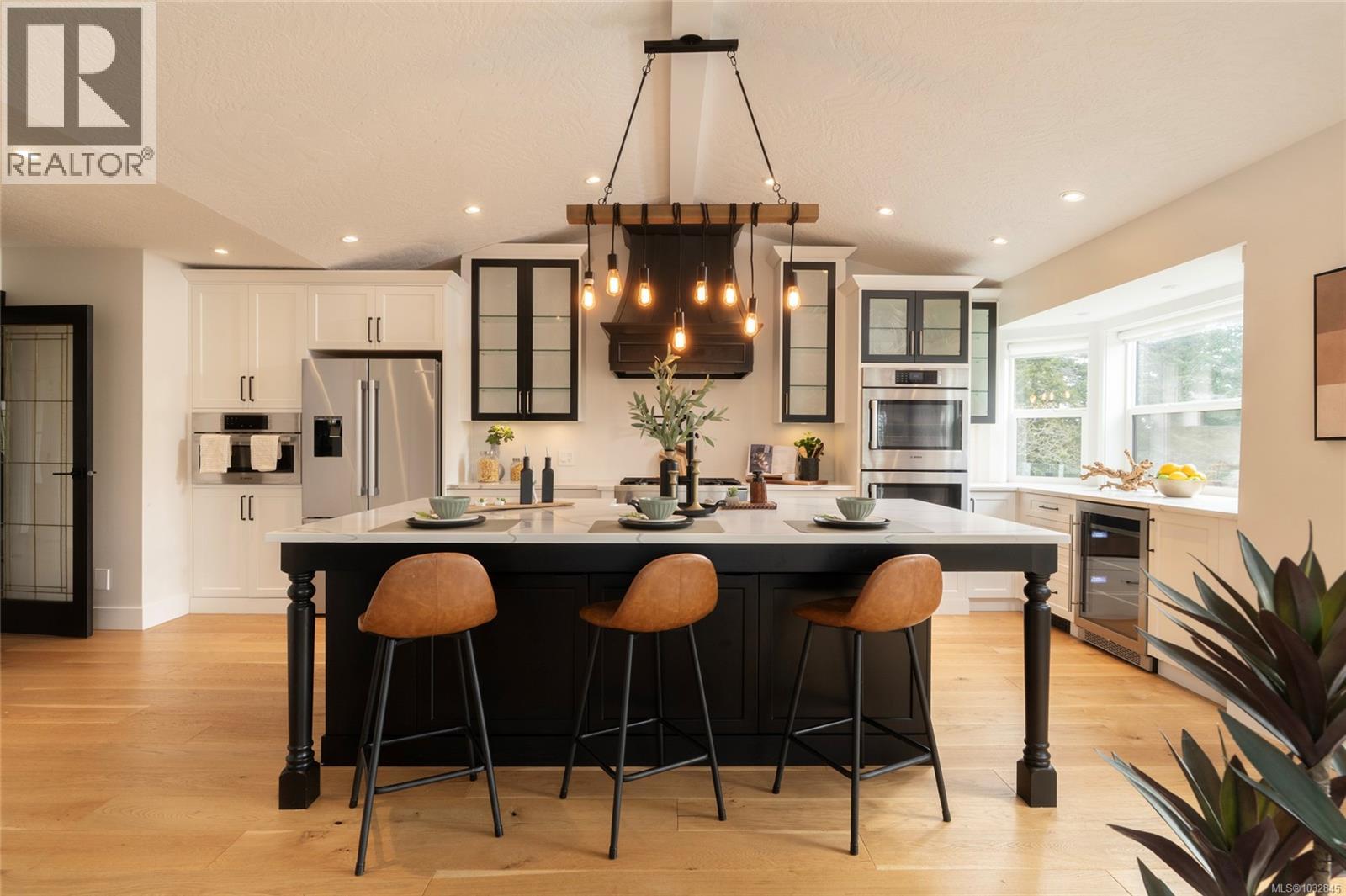 77 View Royal Ave - 7