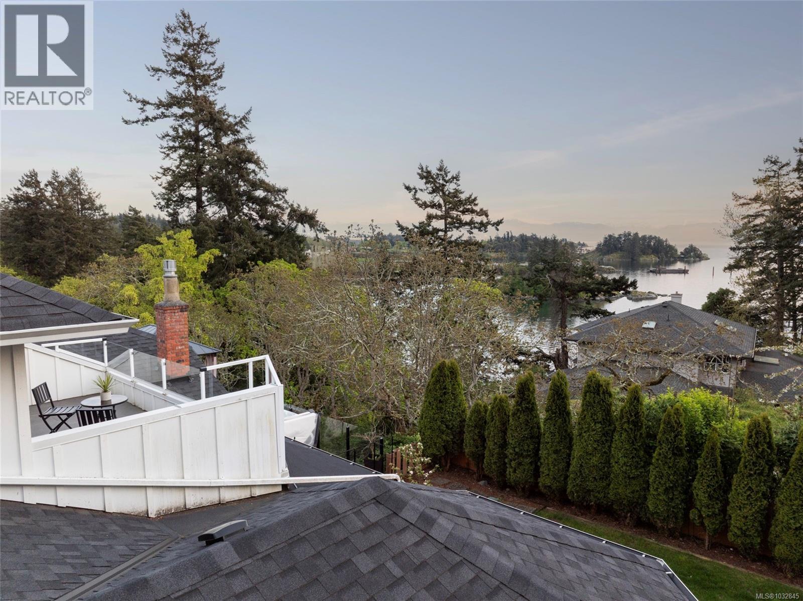 77 View Royal Ave - 61