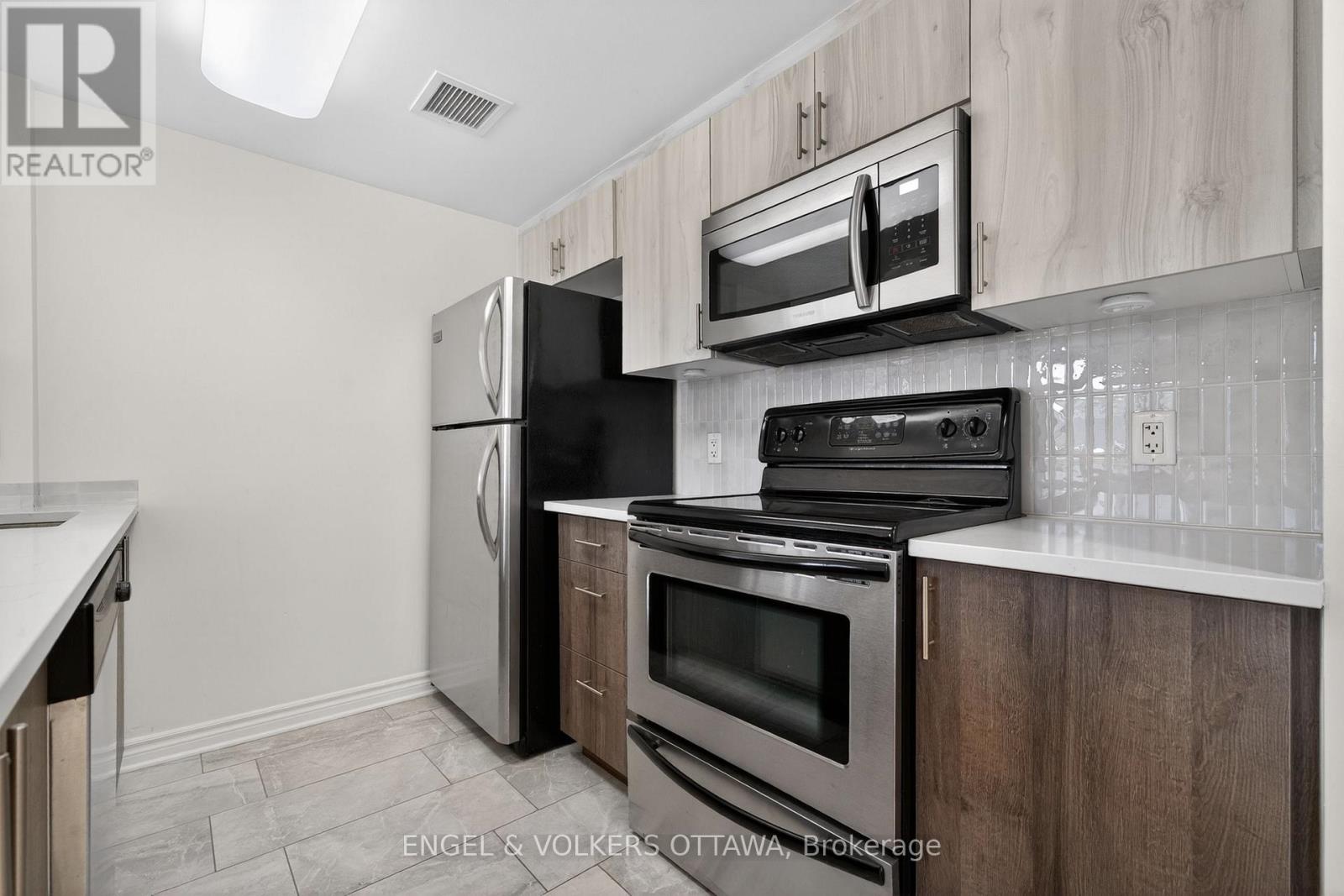 408 - 200 RIDEAU STREET — photo 25