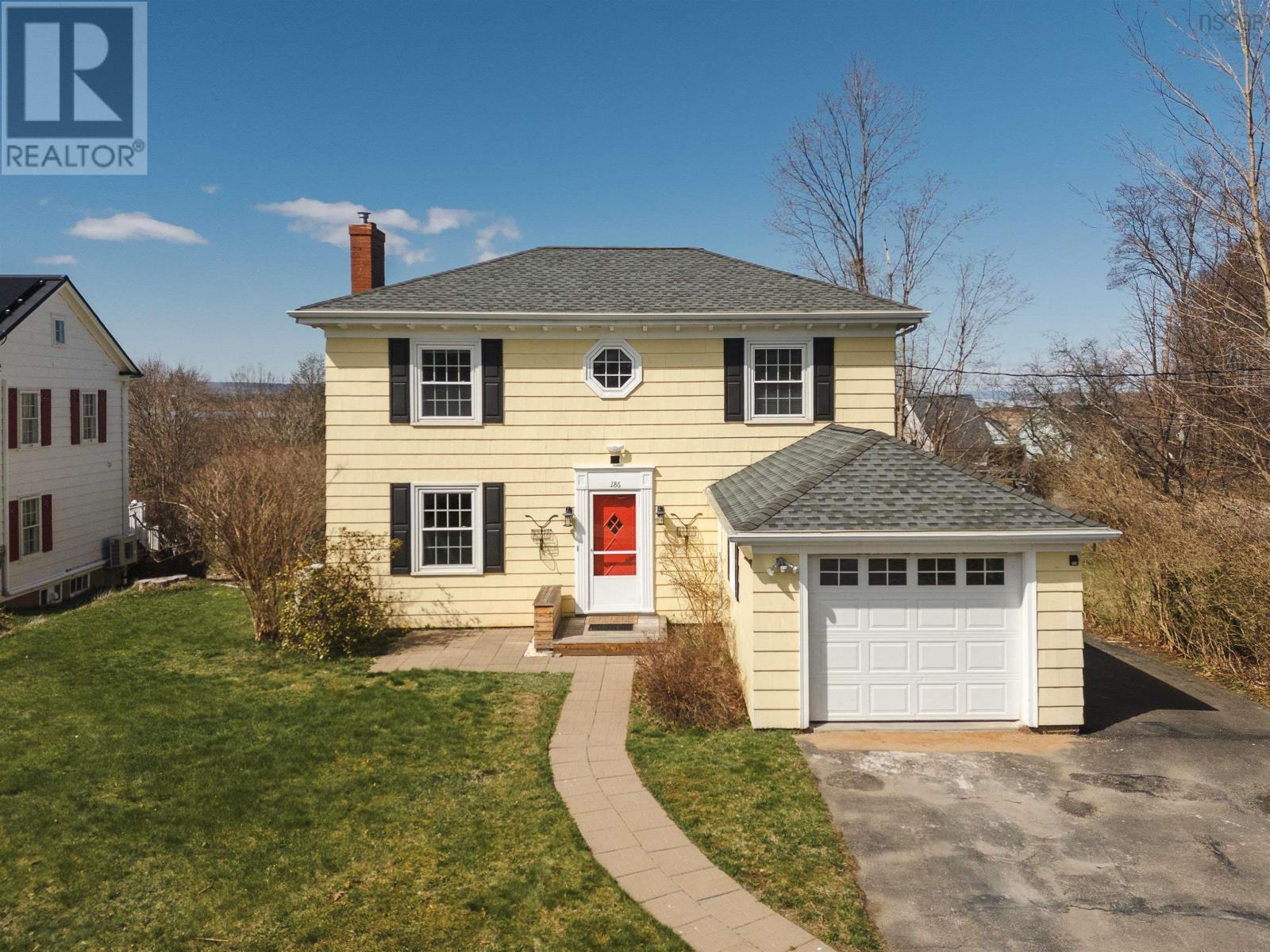 Property photo of 186 Main Street