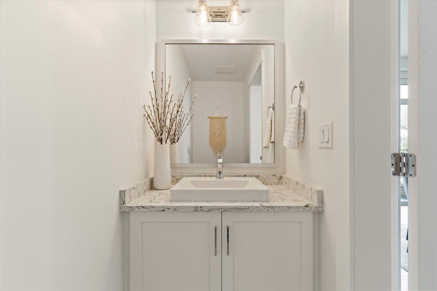 204 5384 TYEE LANE, Garrison Crossing — photo 32
