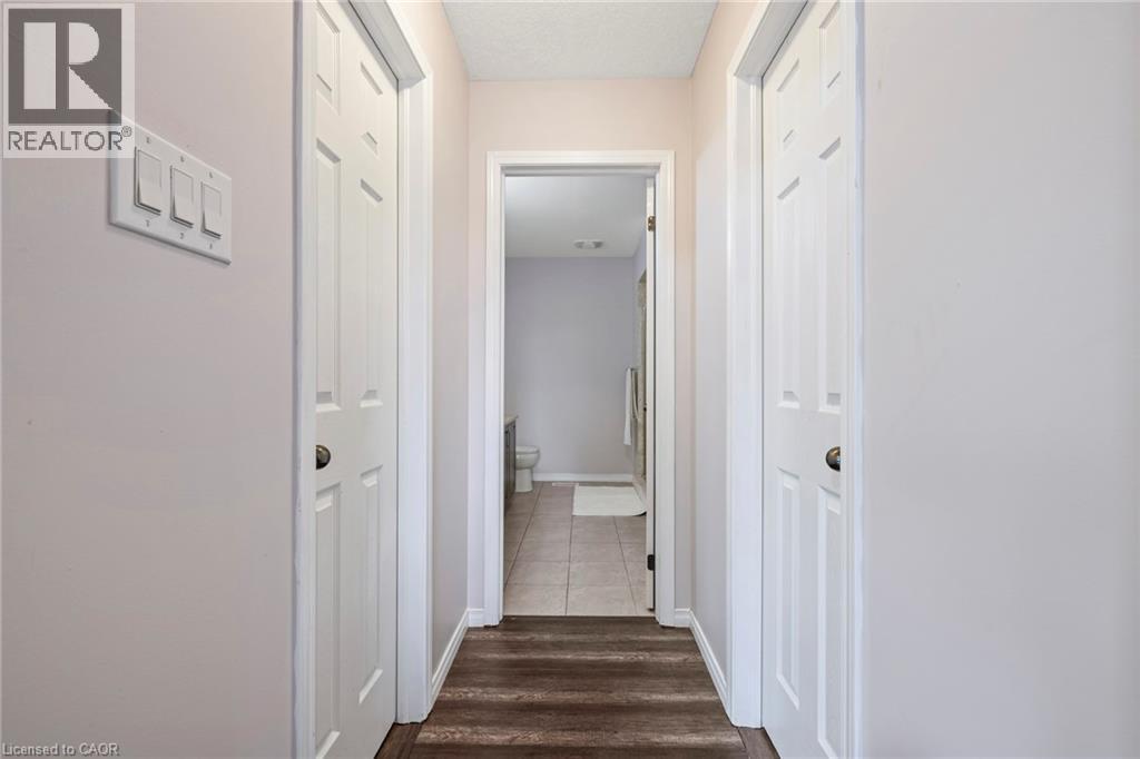 20 GILLESPIE Drive — photo 30