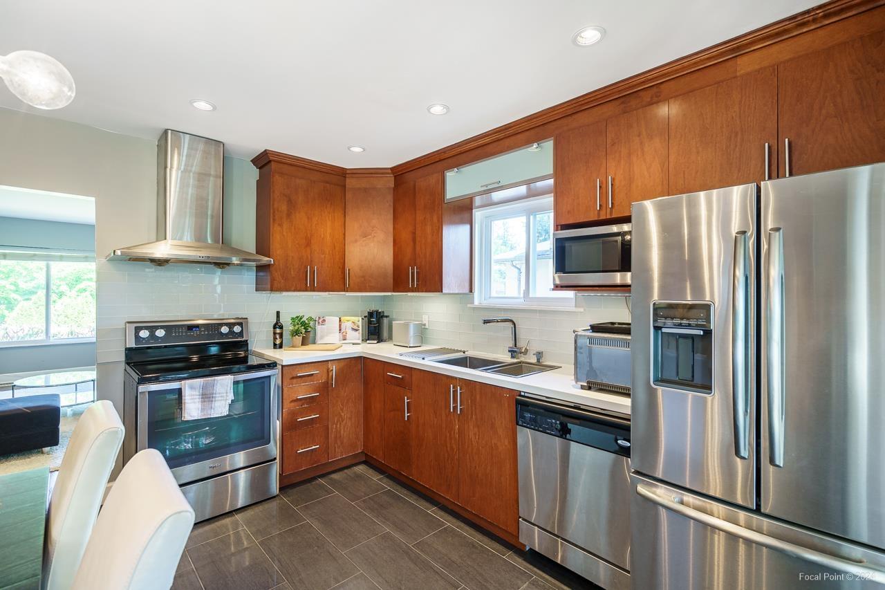 11230 82 Avenue, Delta