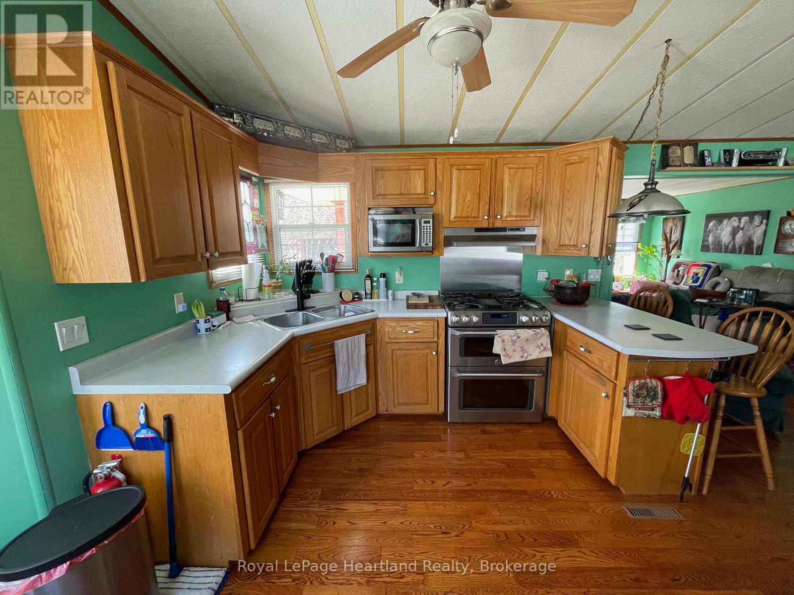 11 - 77719 BLUEWATER HIGHWAY - 3