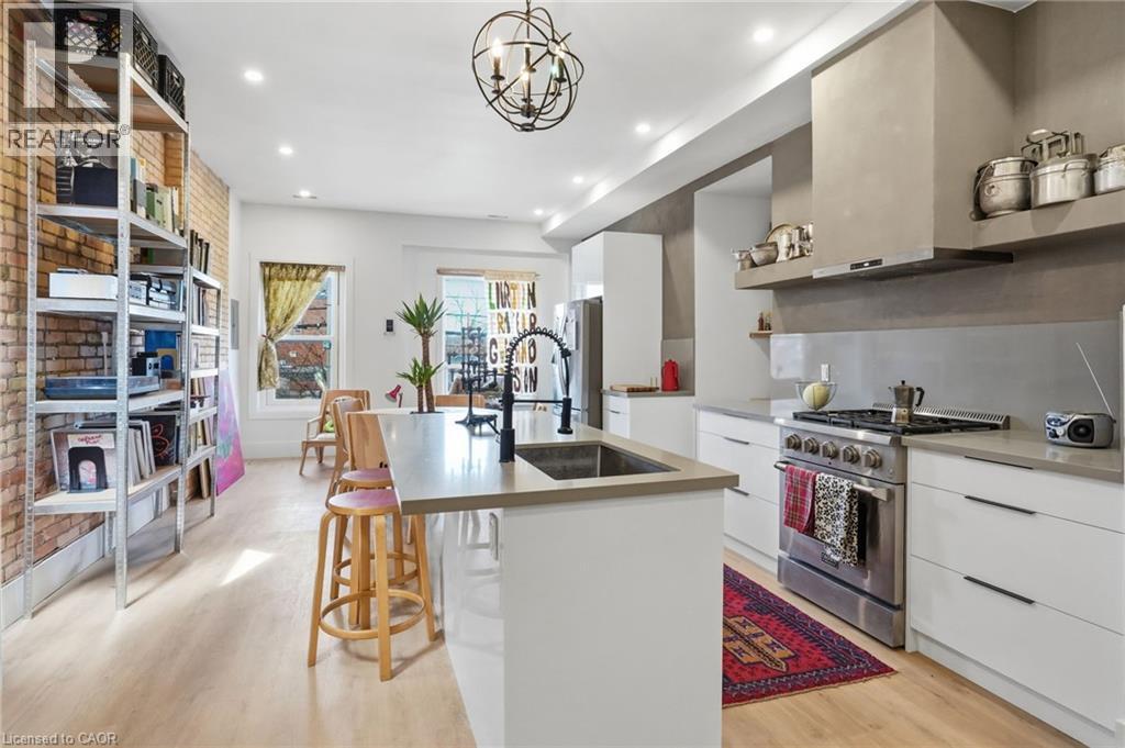 472 BARTON Street E Unit# Upper
