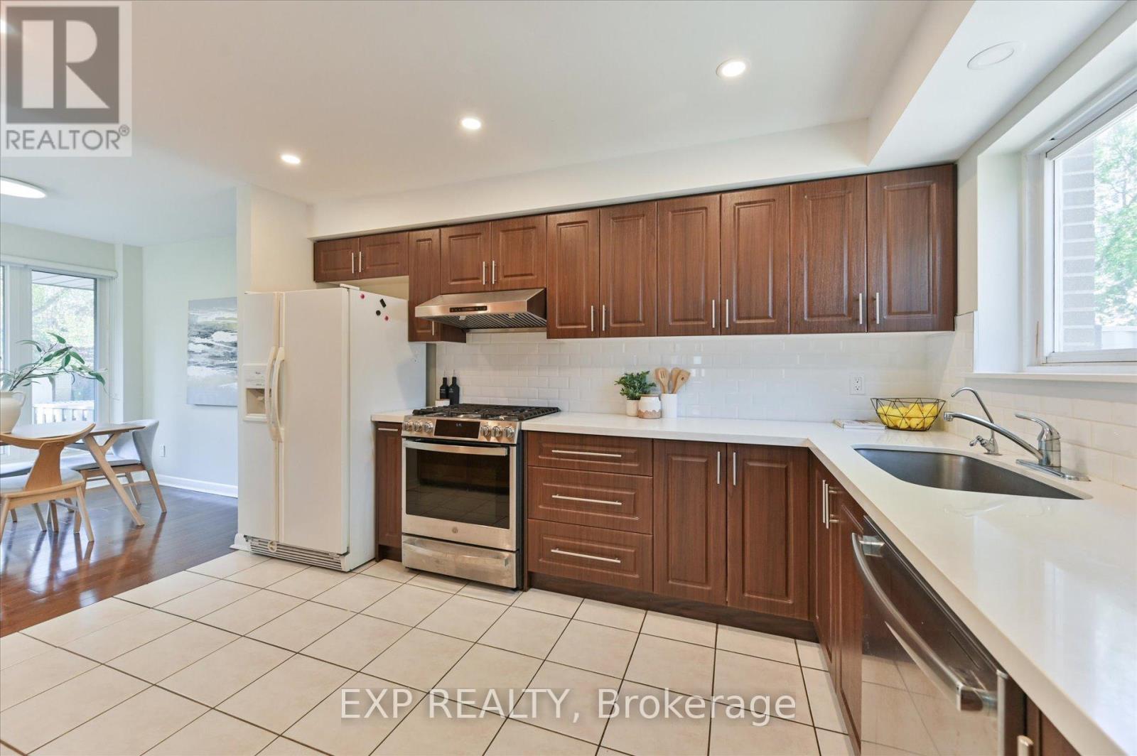 38 LOGANDALE ROAD — photo 11