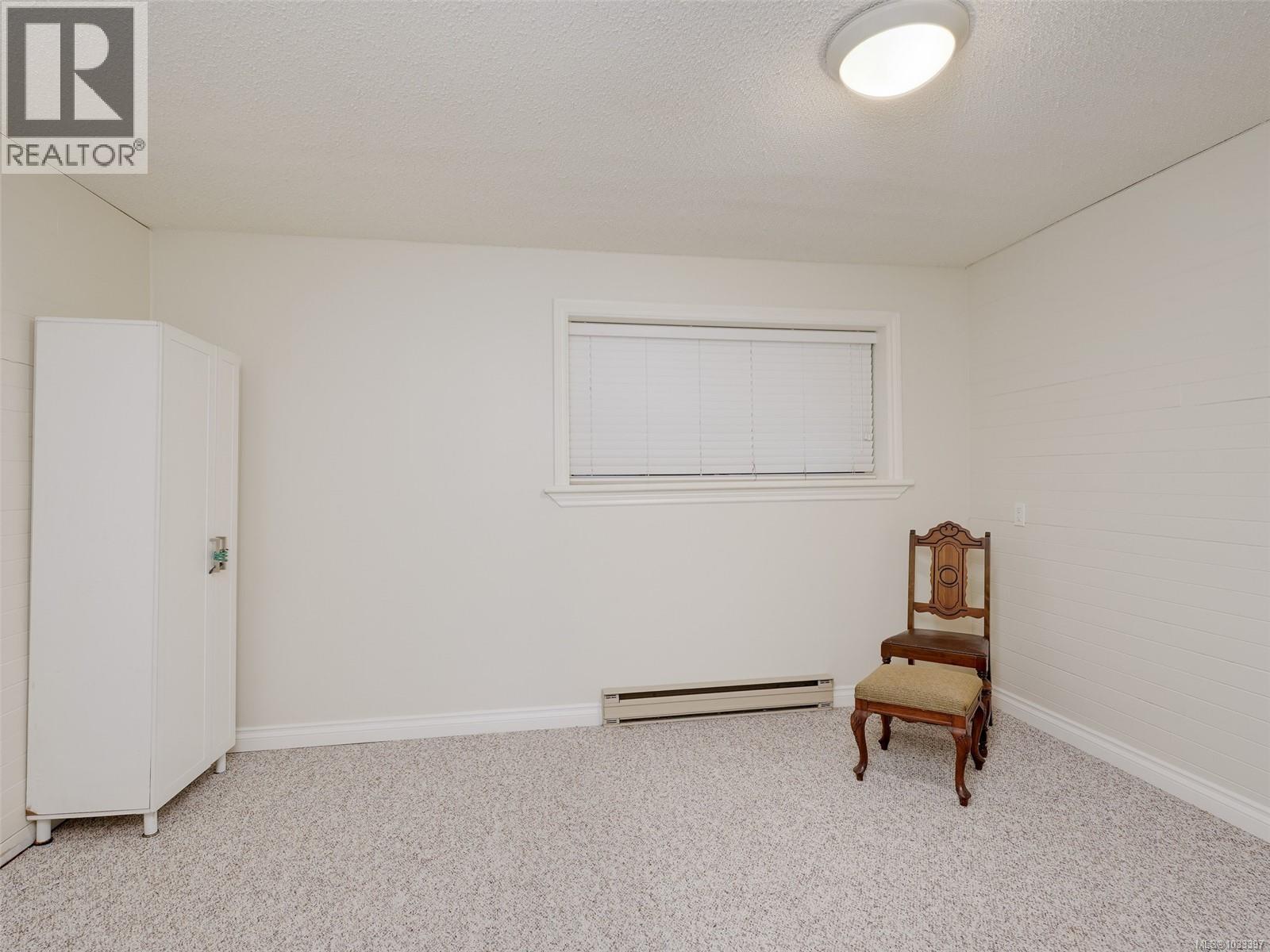  3904 Lexington Avenue, Saanich