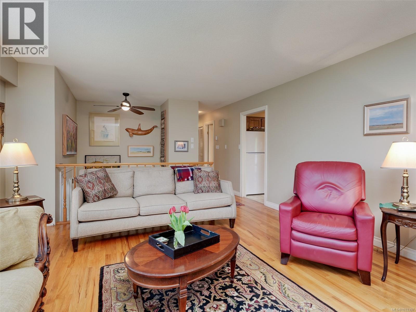  3904 Lexington Avenue, Saanich