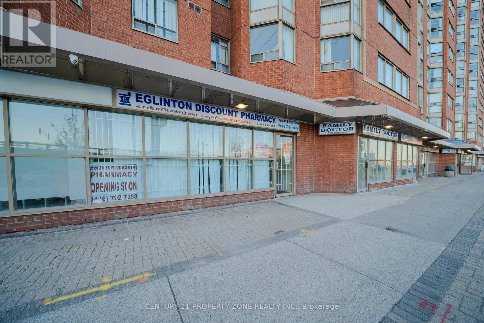 #PH03 2466 EGLINTON AVENUE E - 8