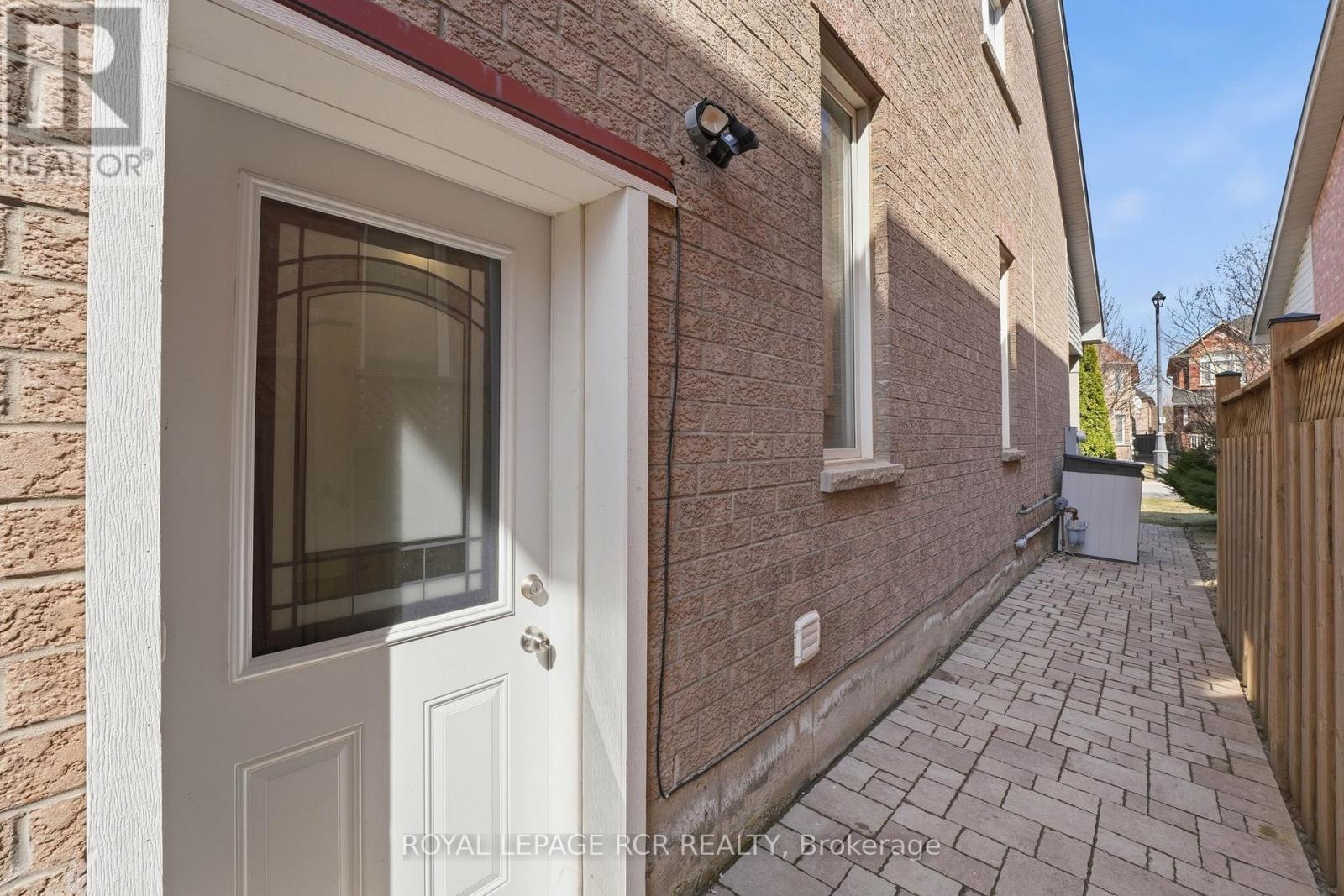 18 KERR LANE — photo 46