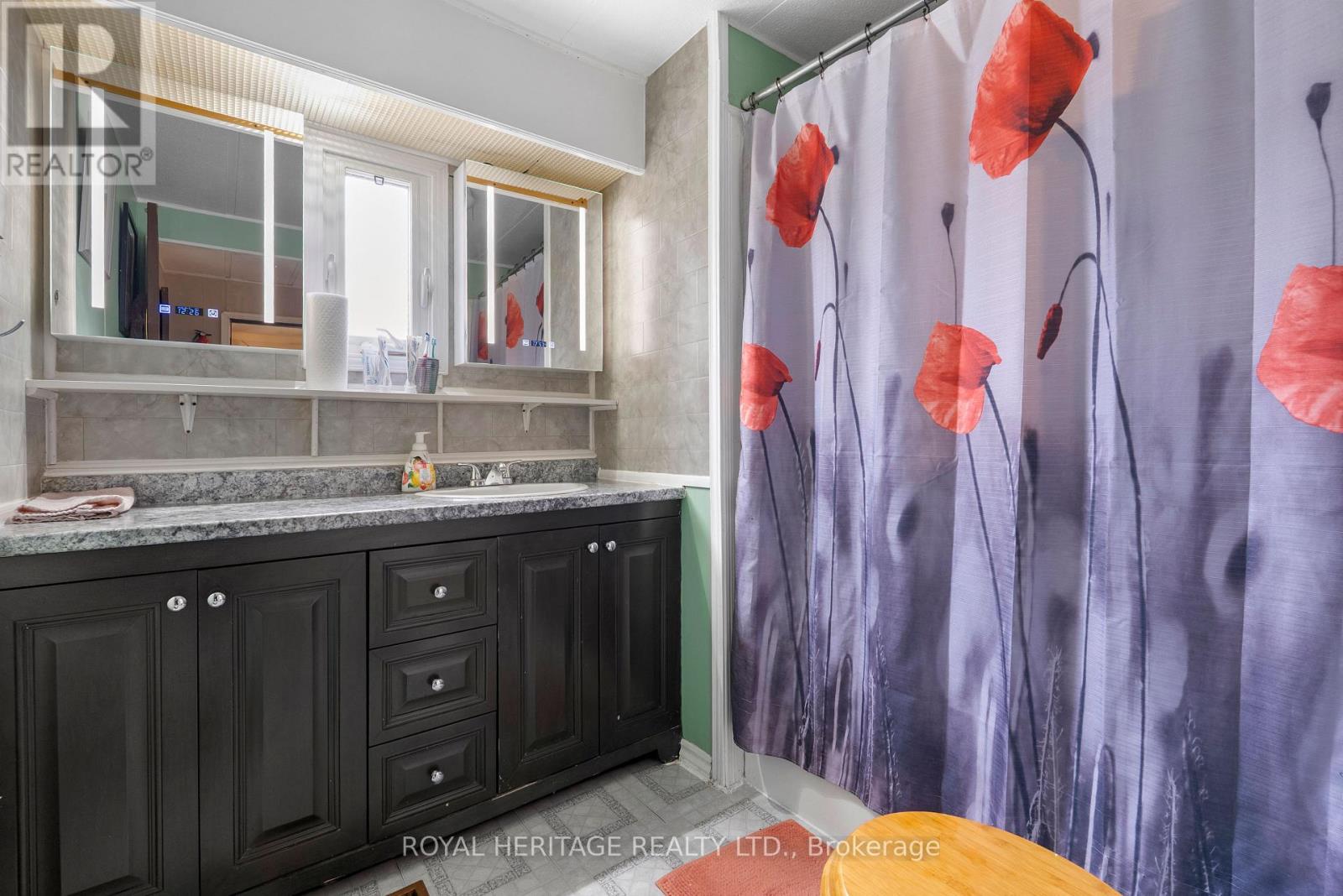 16 FENELON WAY - 19