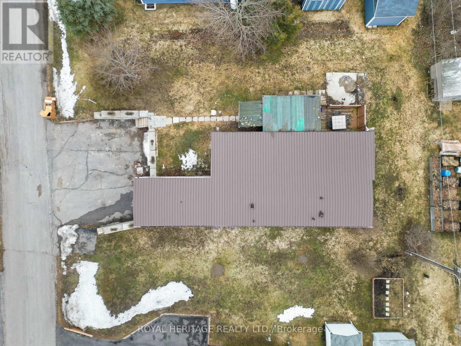 16 FENELON WAY - 36