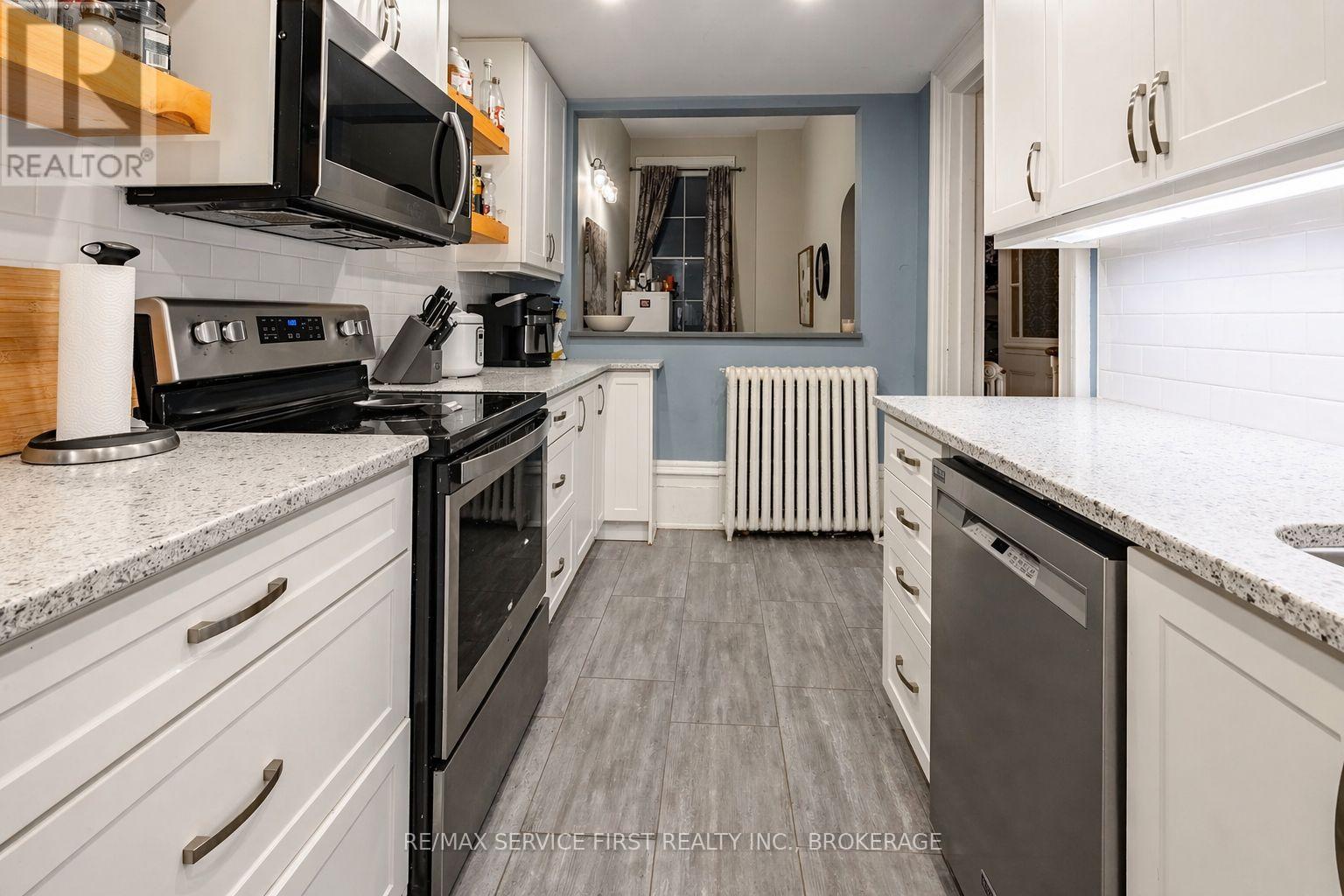 94 SYDENHAM STREET — photo 11