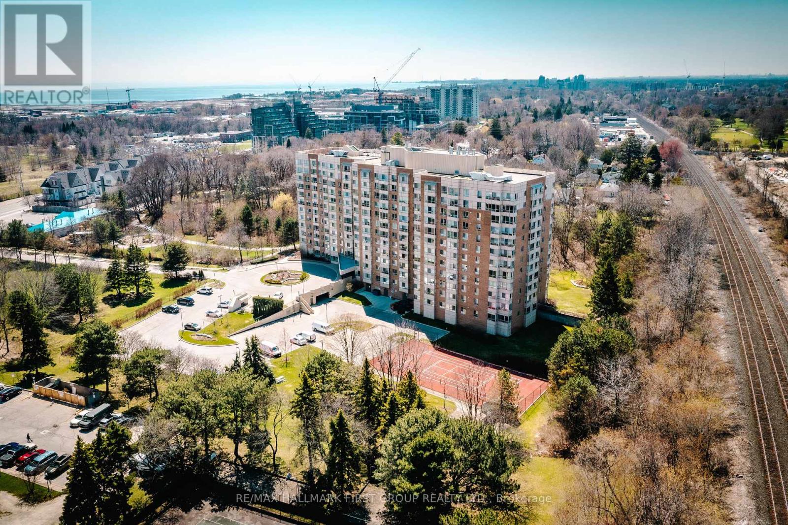 1012 - 1485 LAKESHORE ROAD E - photo 3