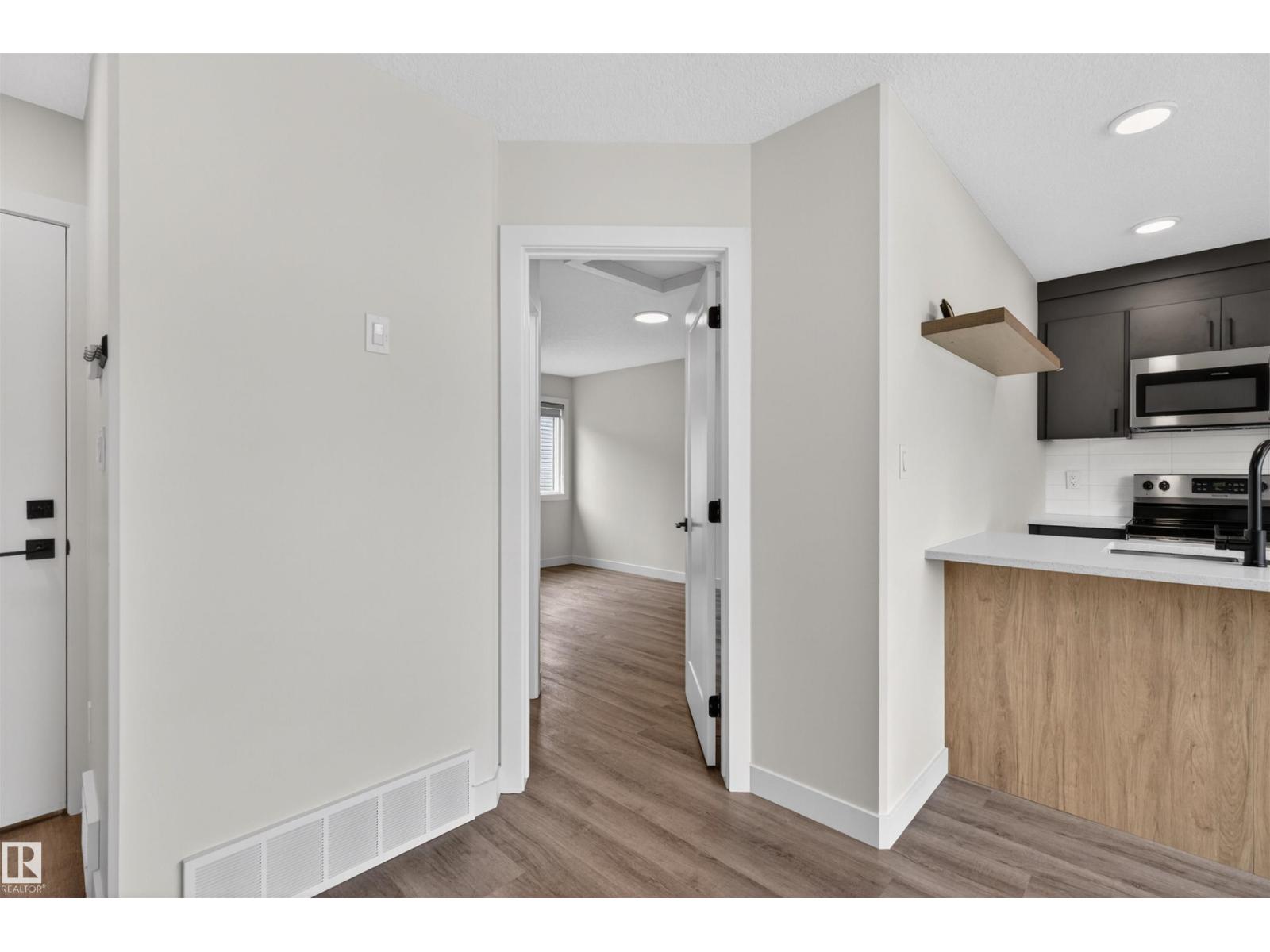 2937 COUGHLAN GR SW, Edmonton