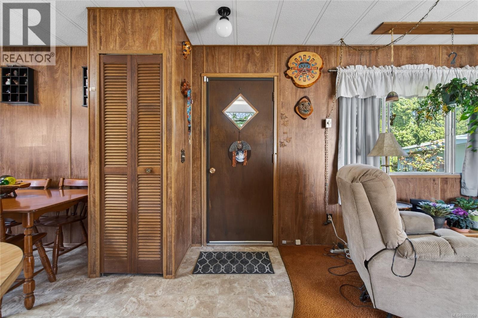 #19 951 Homewood Rd - Image 3