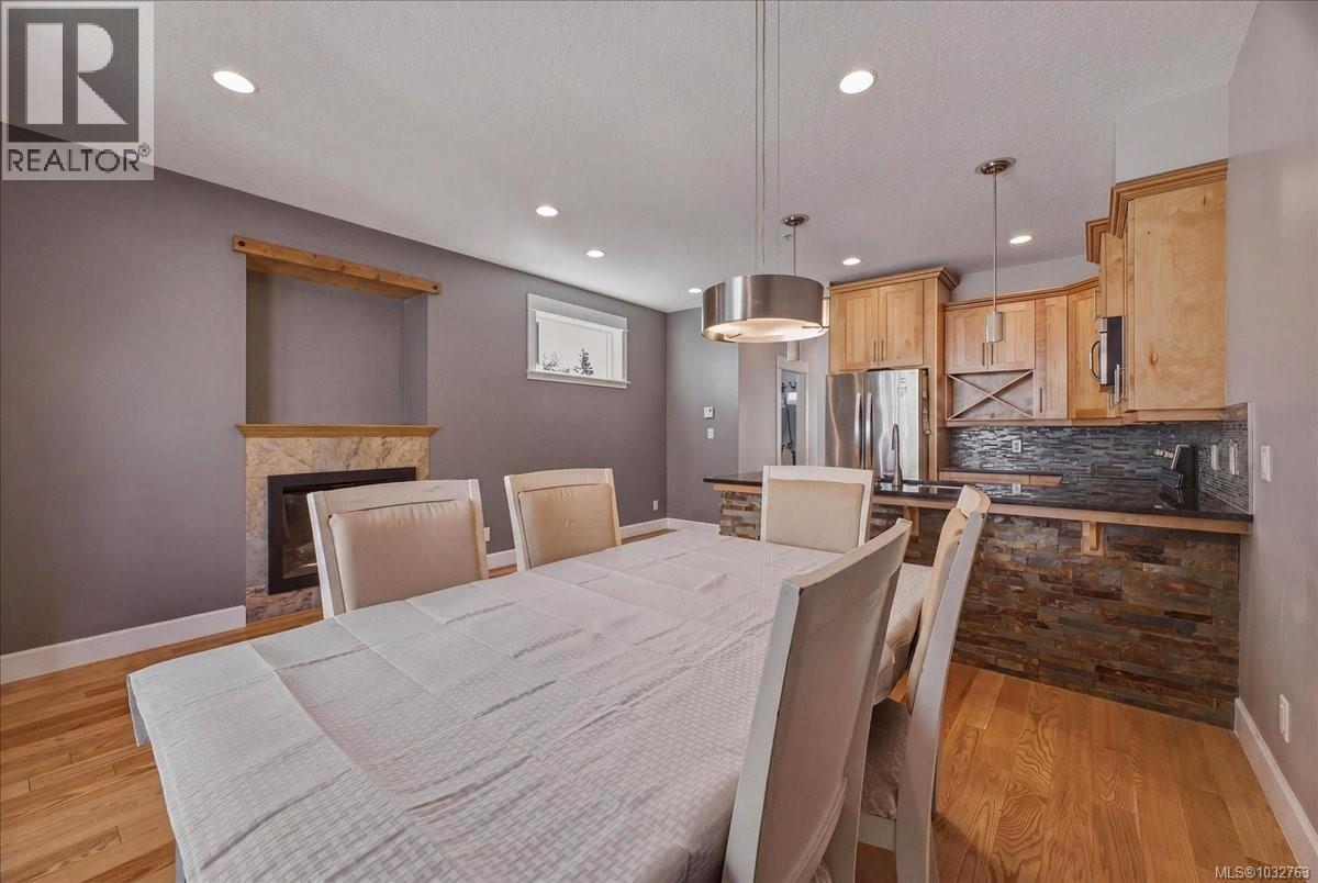 #112 6057 DOUMONT Rd - 5