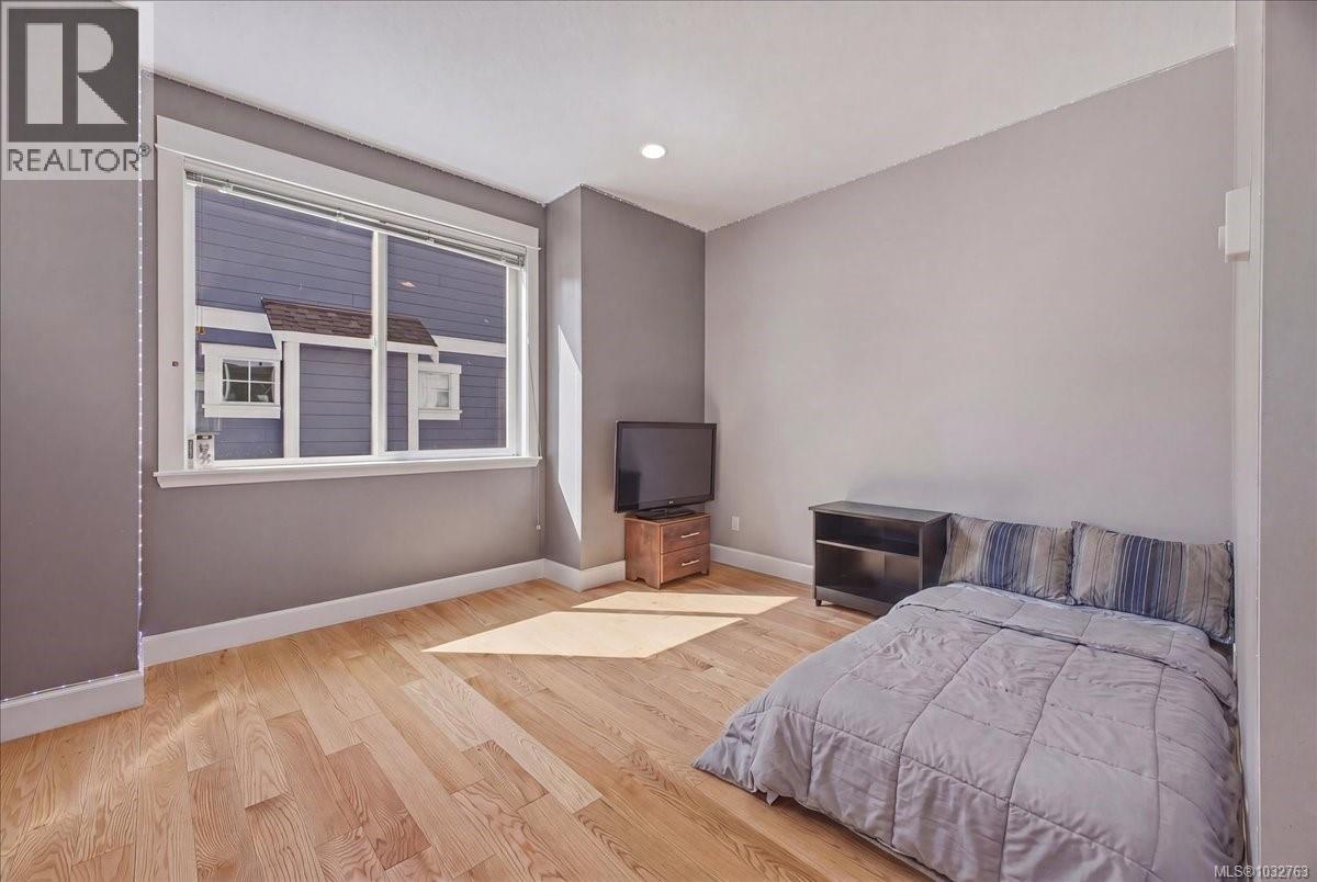 #112 6057 DOUMONT Rd - 8