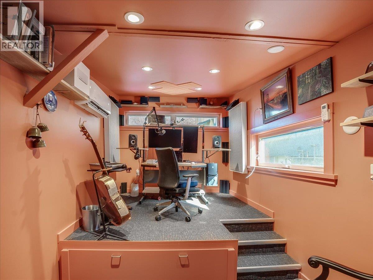 519 Carbonate Street - 81