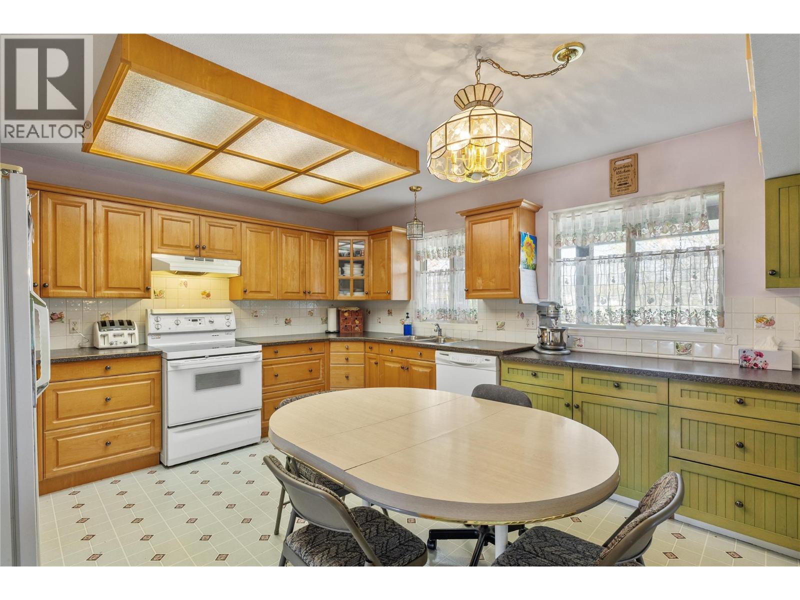  970 Maygard Road, Kelowna