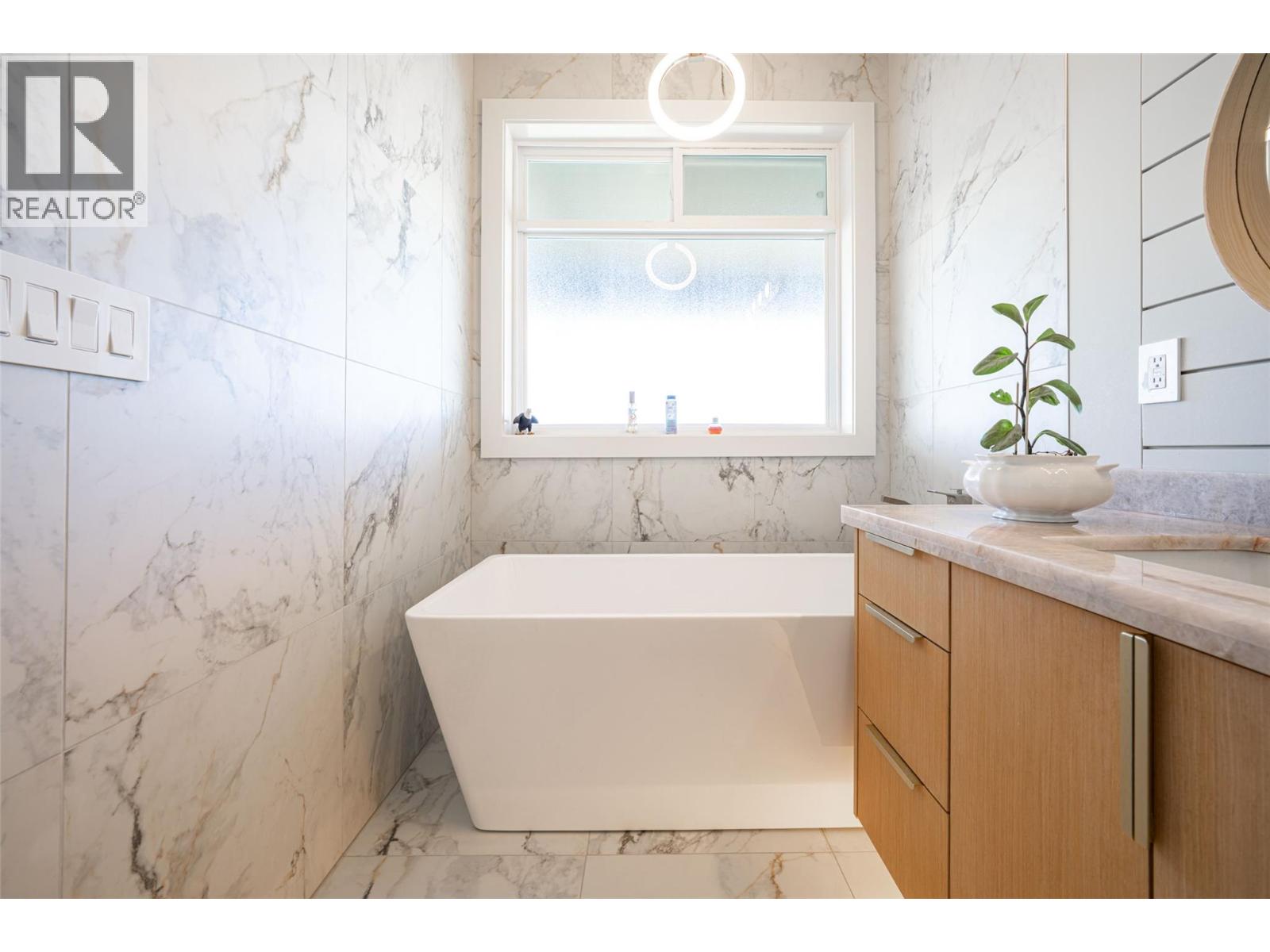 950 Mt Griffin Road, Vernon