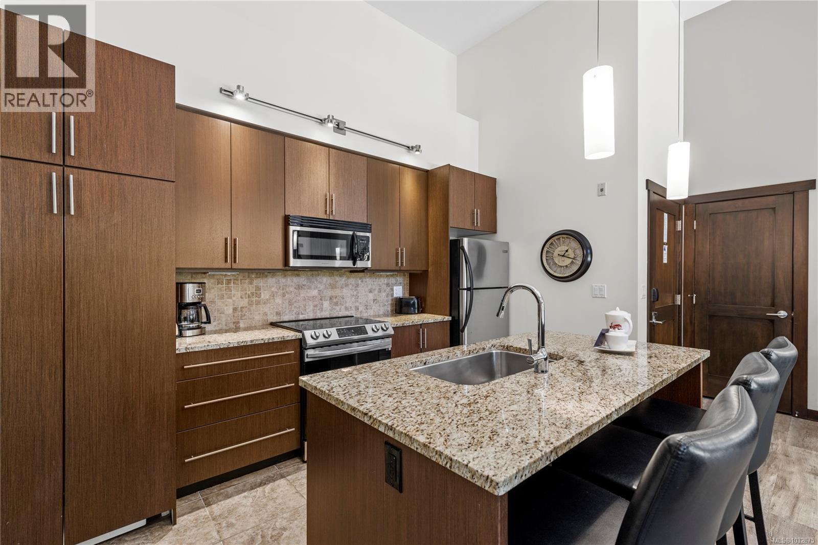 #114 1175 Resort Dr - 12