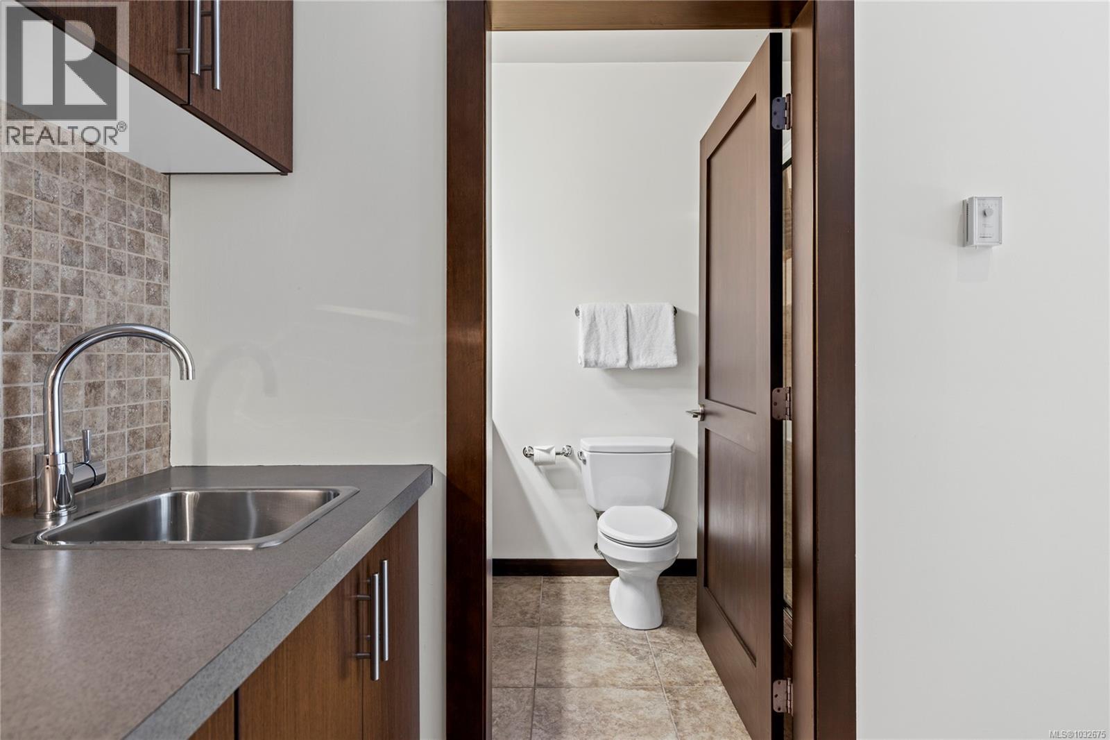 #114 1175 Resort Dr - 20